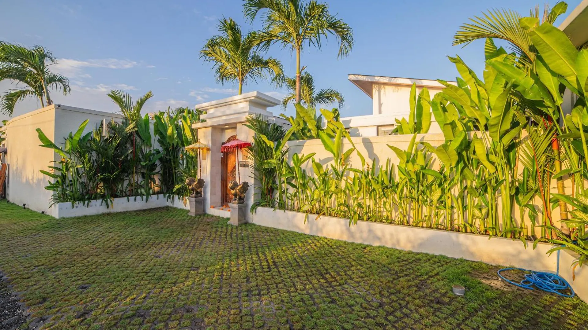 Kmana Villas Seminyak By Rh Management Indonesia