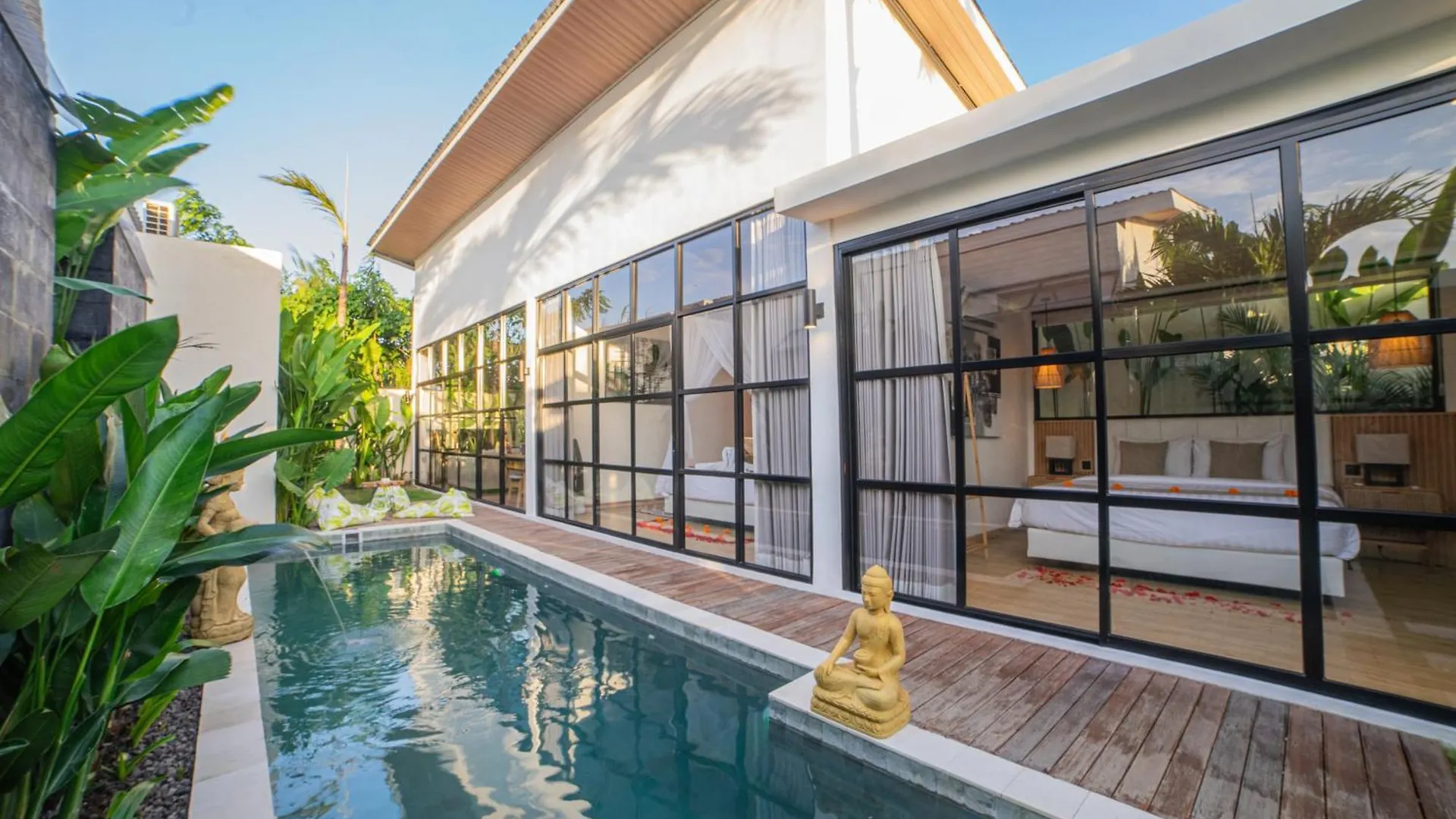 Kmana Villas Seminyak By Rh Management