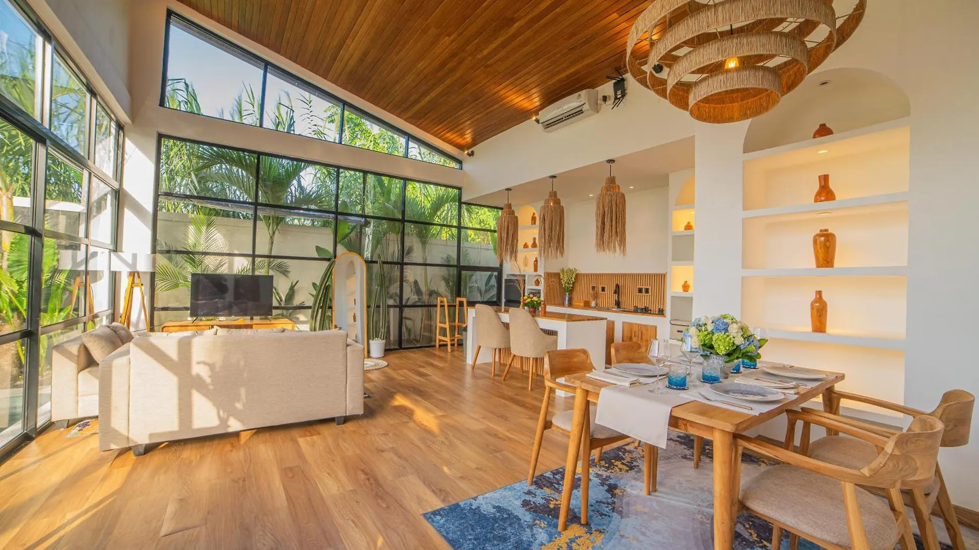 Kmana Villas Seminyak By Rh Management