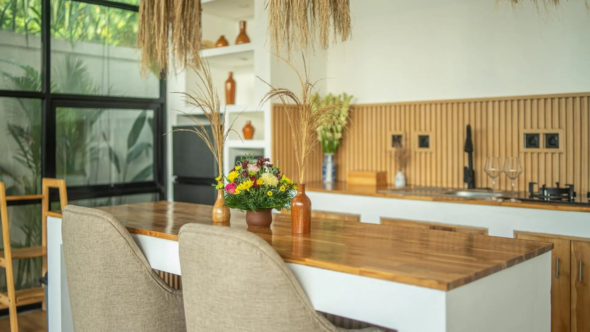 Kmana Villas Seminyak By Rh Management